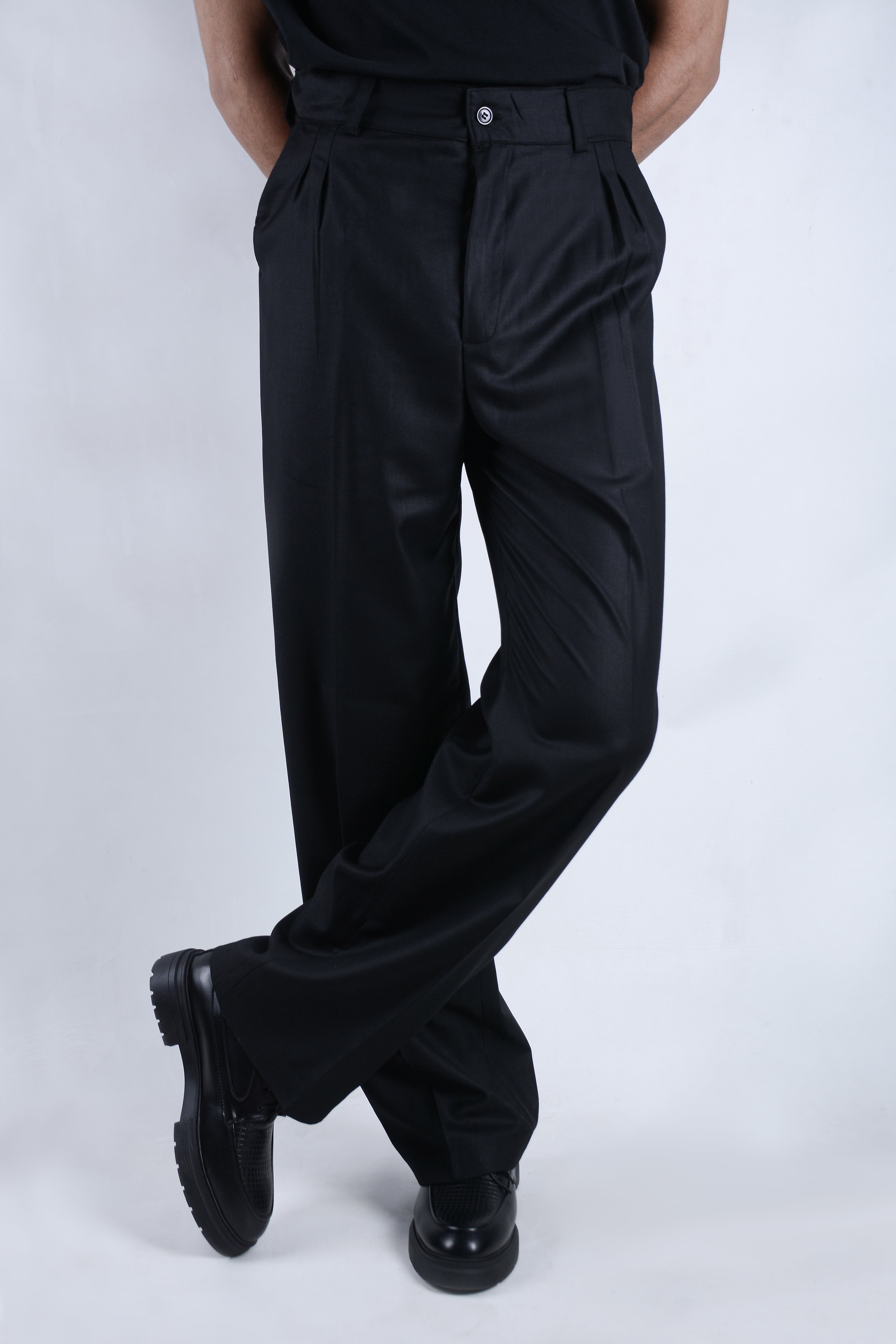 Tailored wide-leg pants- Black
