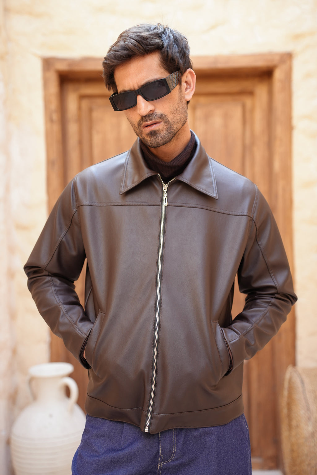 Classic Cropped Leather Jacket - Brown