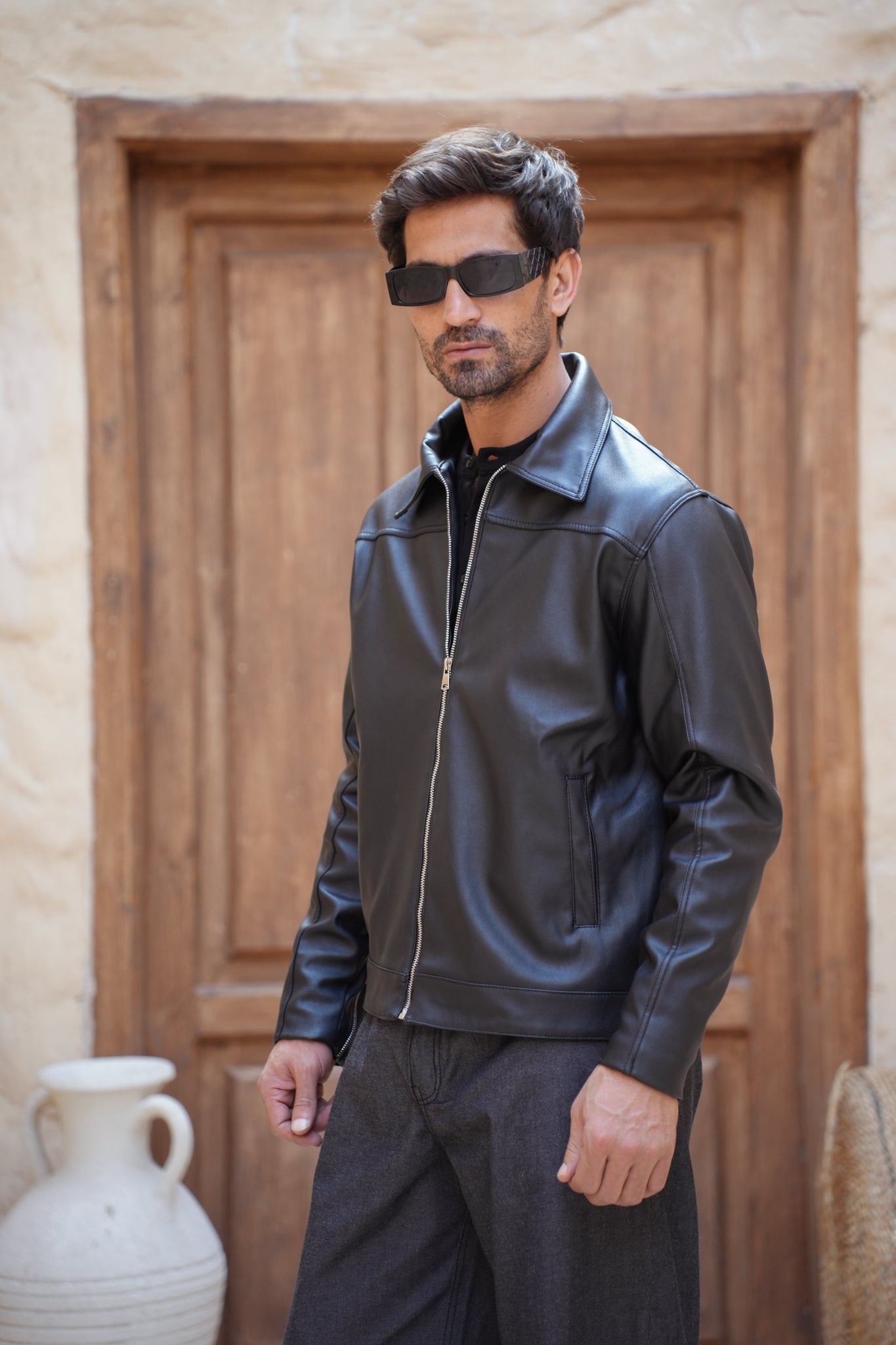 Classic Cropped Leather Jacket - Black