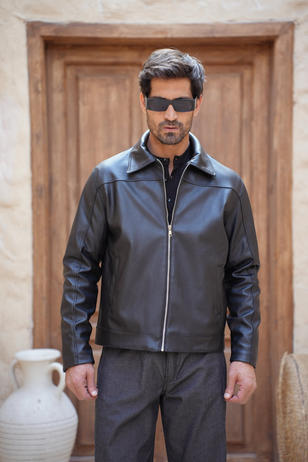 Classic Cropped Leather Jacket - Black